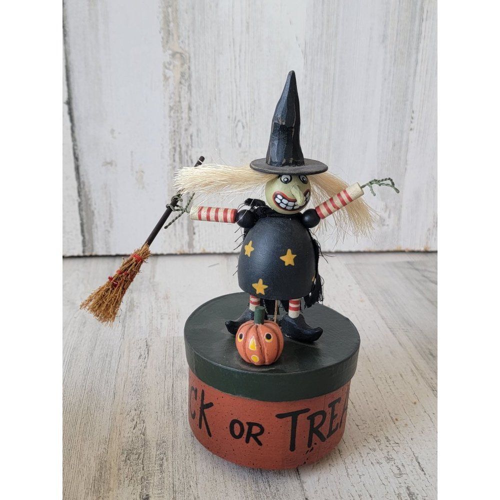 Halloween trick or treat witch evil thumb toy collapse figure